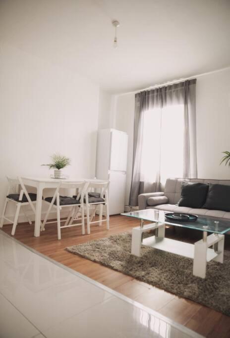 3 Bed Flat With Balcony Central ลอนดอน ภายนอก รูปภาพ