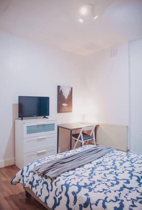 3 Bed Flat With Balcony Central ลอนดอน ภายนอก รูปภาพ