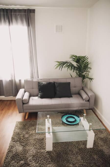 3 Bed Flat With Balcony Central ลอนดอน ภายนอก รูปภาพ
