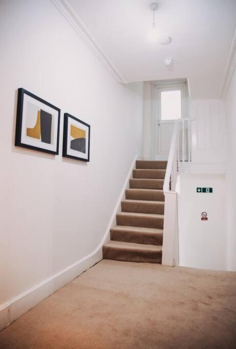 3 Bed Flat With Balcony Central ลอนดอน ภายนอก รูปภาพ